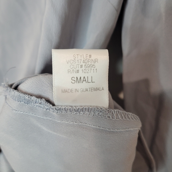 Harlowe & Graham Ruffled Gray Blouse NWT Small - Picture 5 of 5